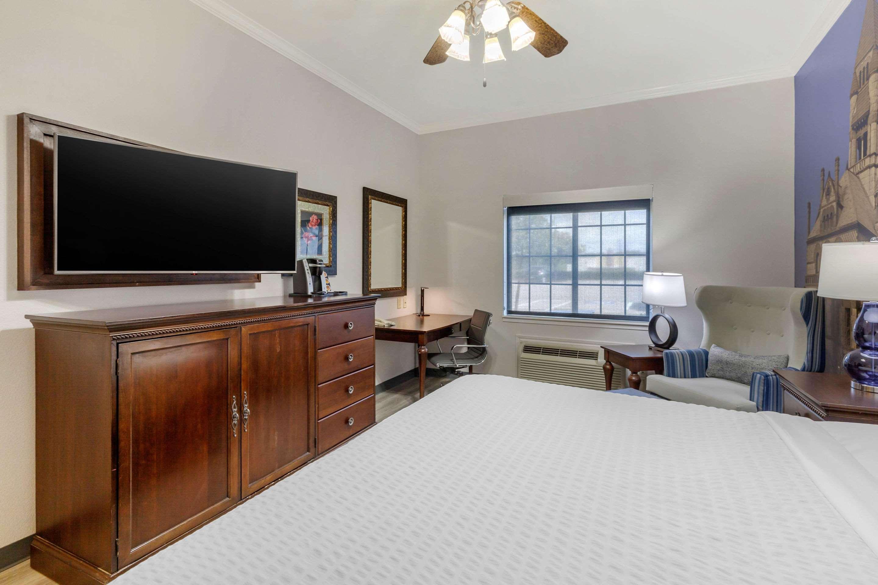 Clarion Pointe Sulphur Springs Exterior foto