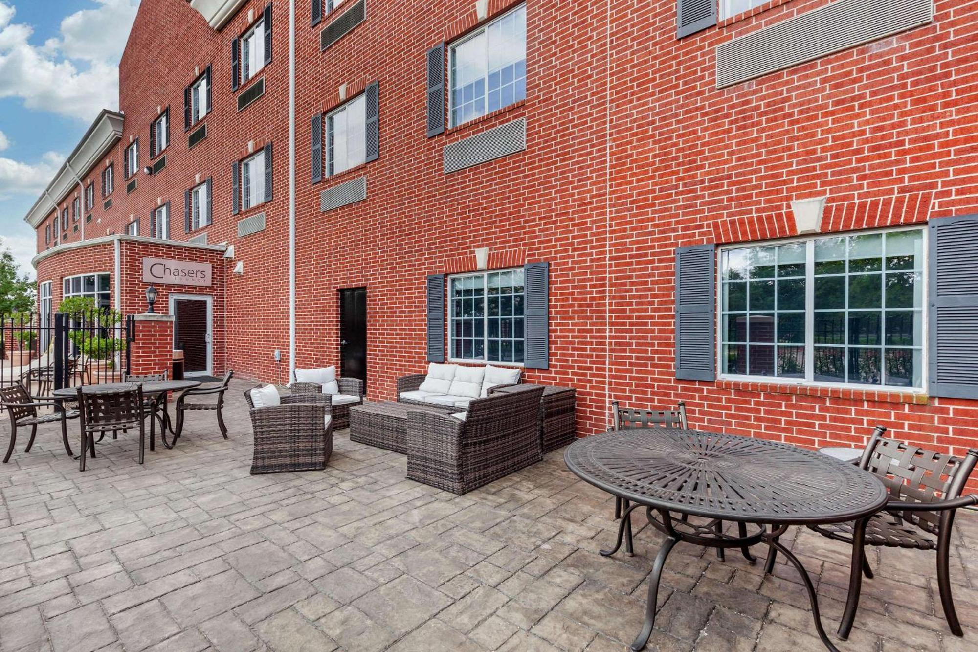 Clarion Pointe Sulphur Springs Exterior foto