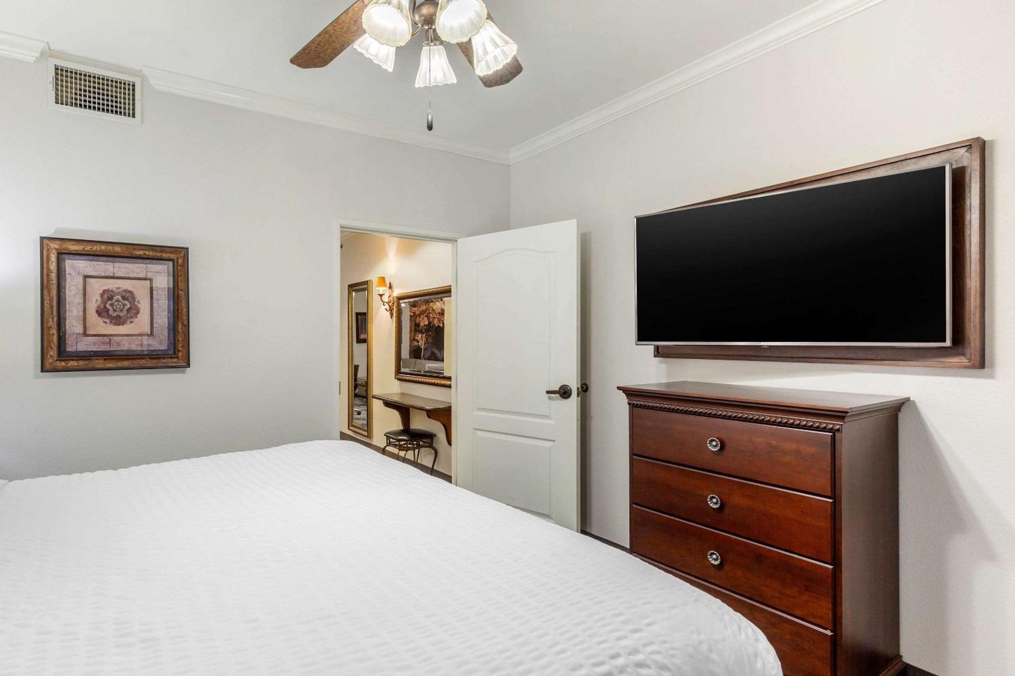 Clarion Pointe Sulphur Springs Exterior foto