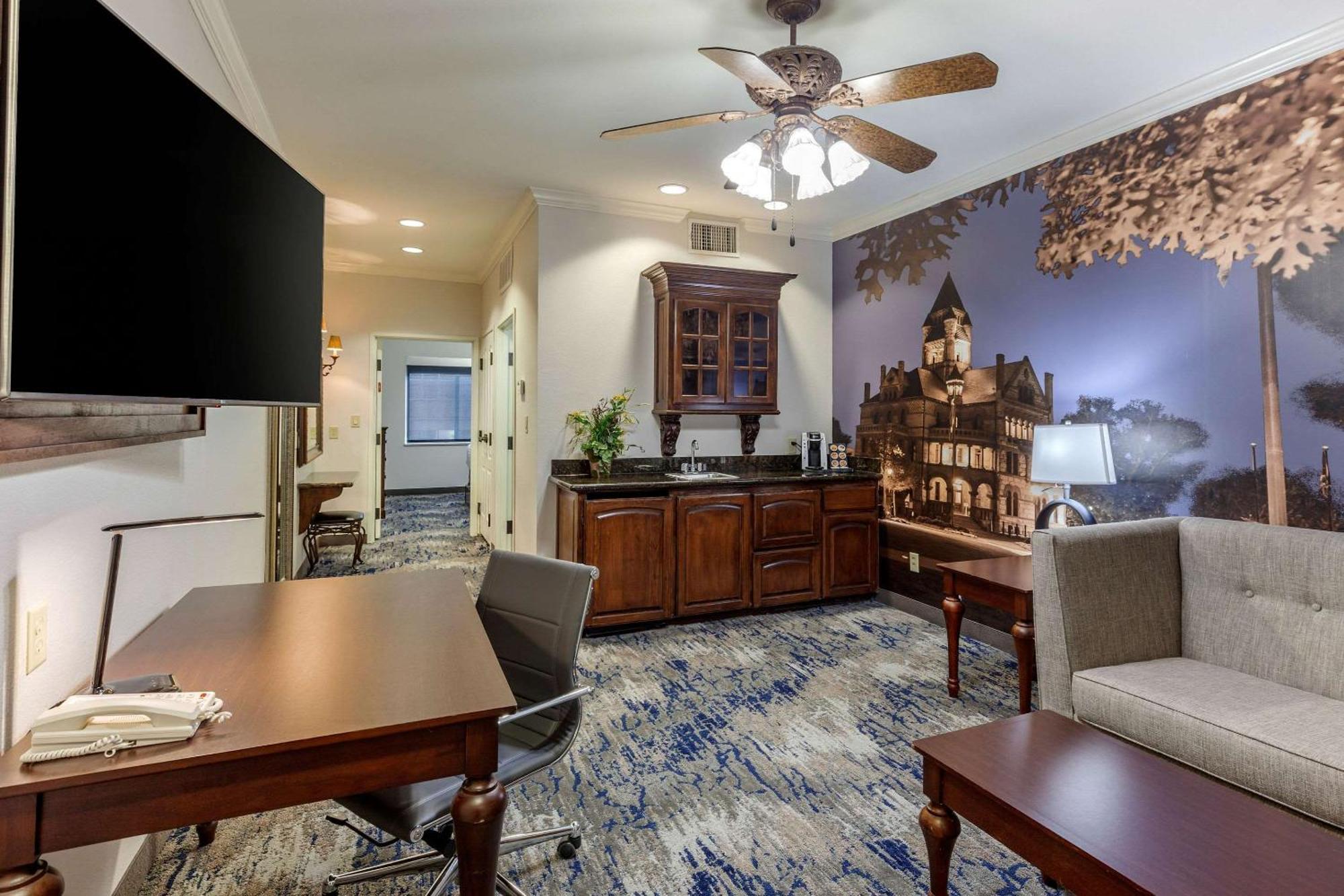 Clarion Pointe Sulphur Springs Exterior foto